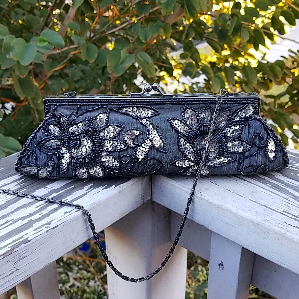 Sequin flowers handbag